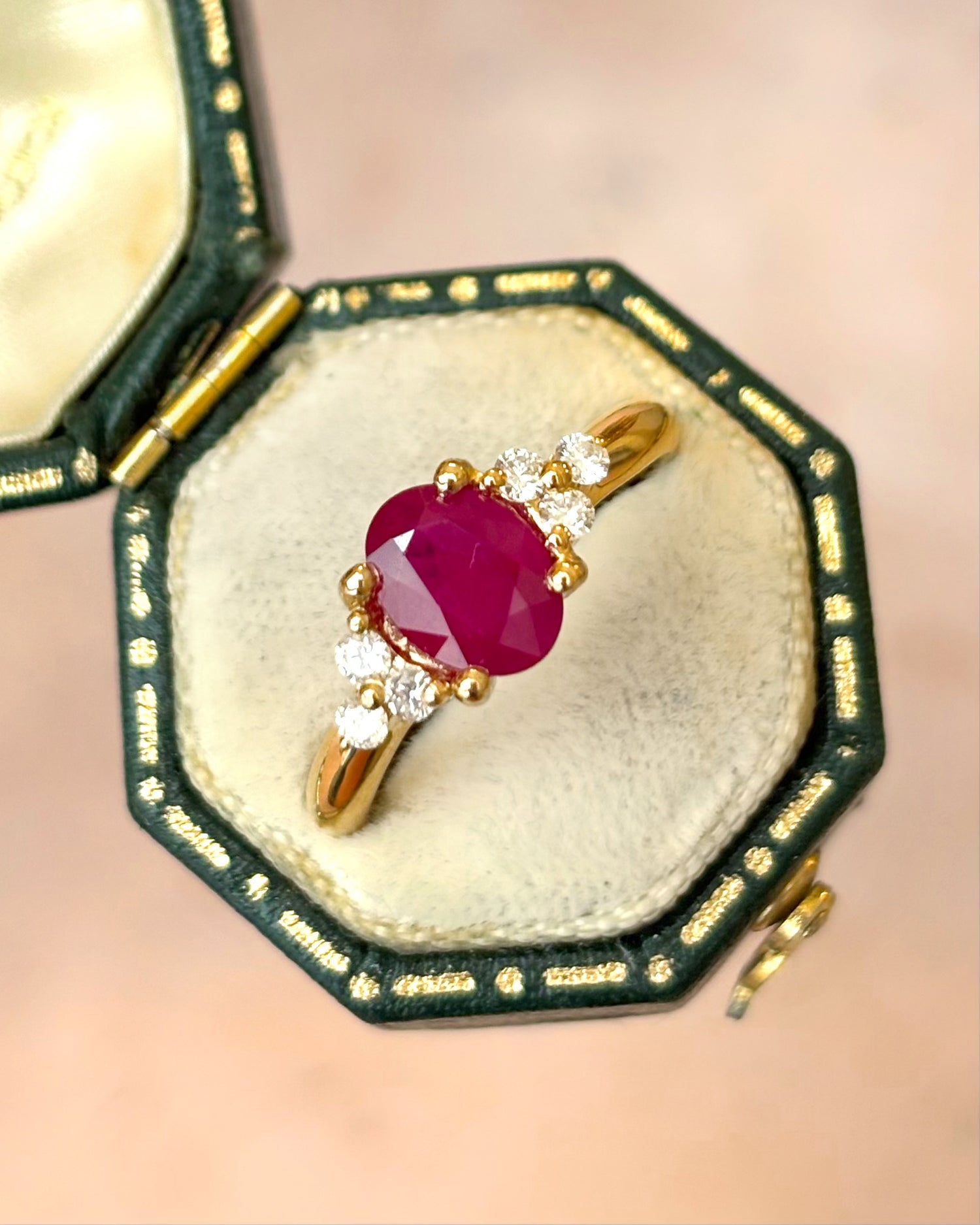 Bague Trilogie Rubis 1.50 carat &amp; Diamants "Julie"