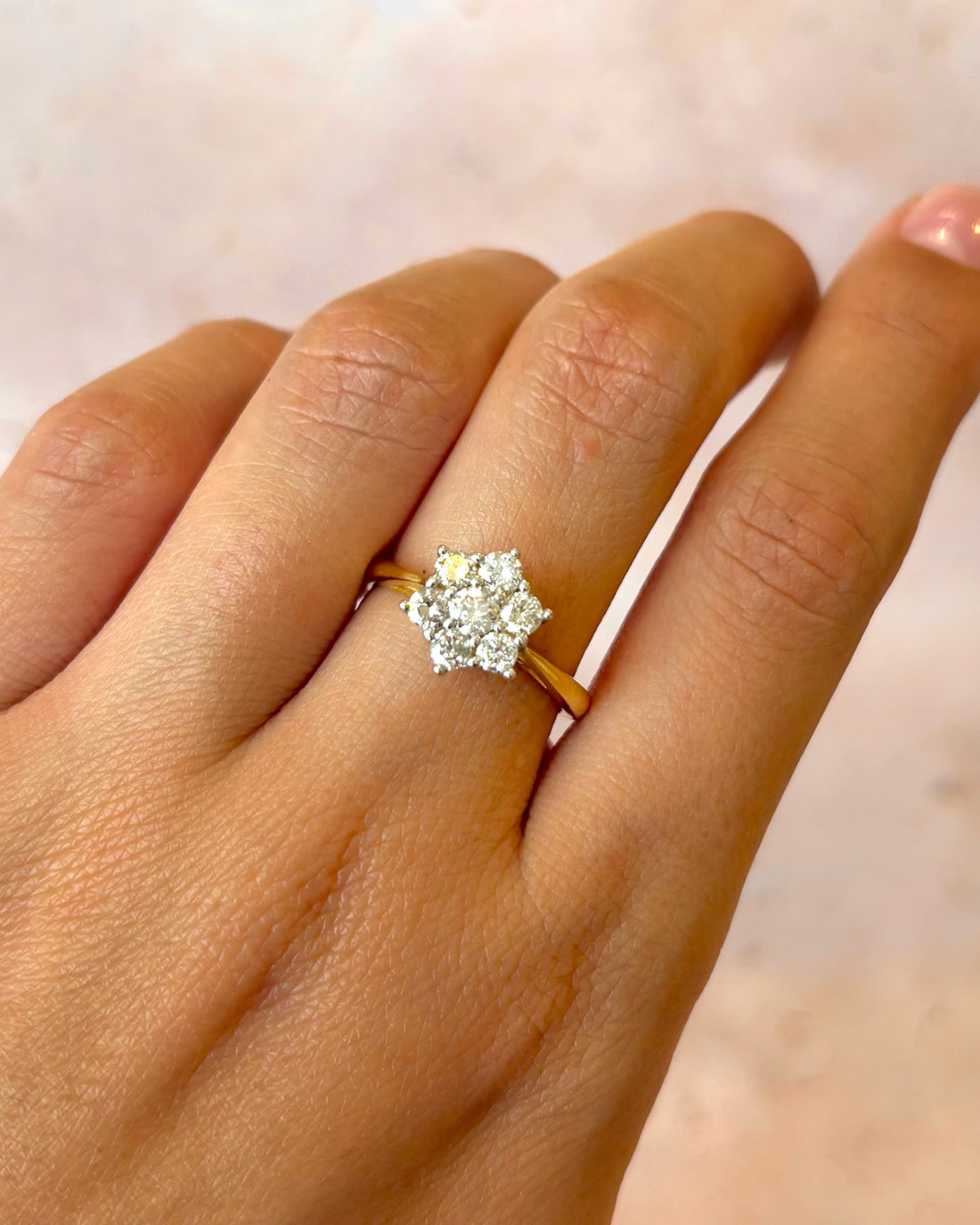 Anillo margarita de diamantes de 0,52 quilates «Ariana»