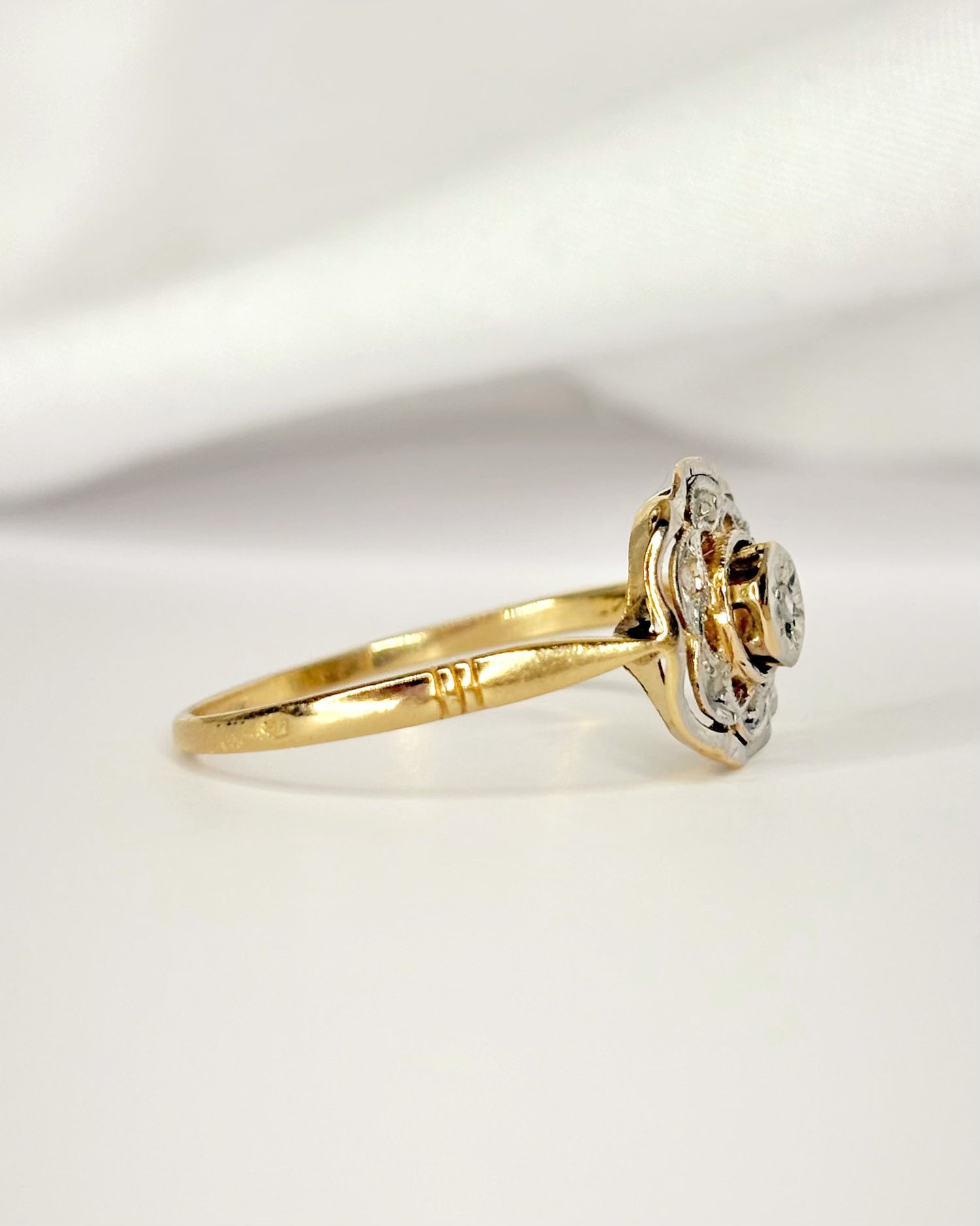 Art Deco Diamond Ring "Meredith"