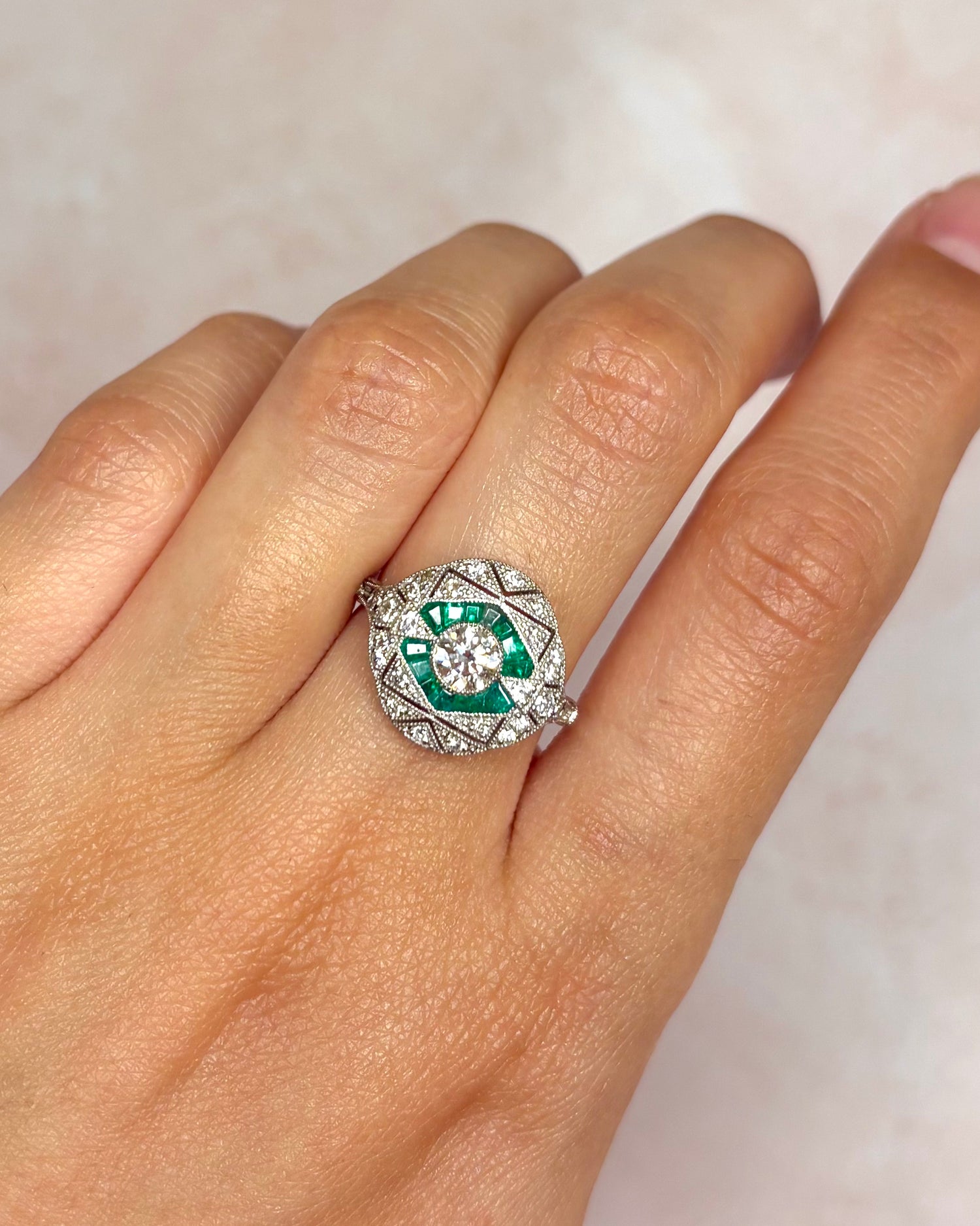 Bague Style Art-Déco Émeraudes &amp; Diamants 0.63 carat "Cécilia"