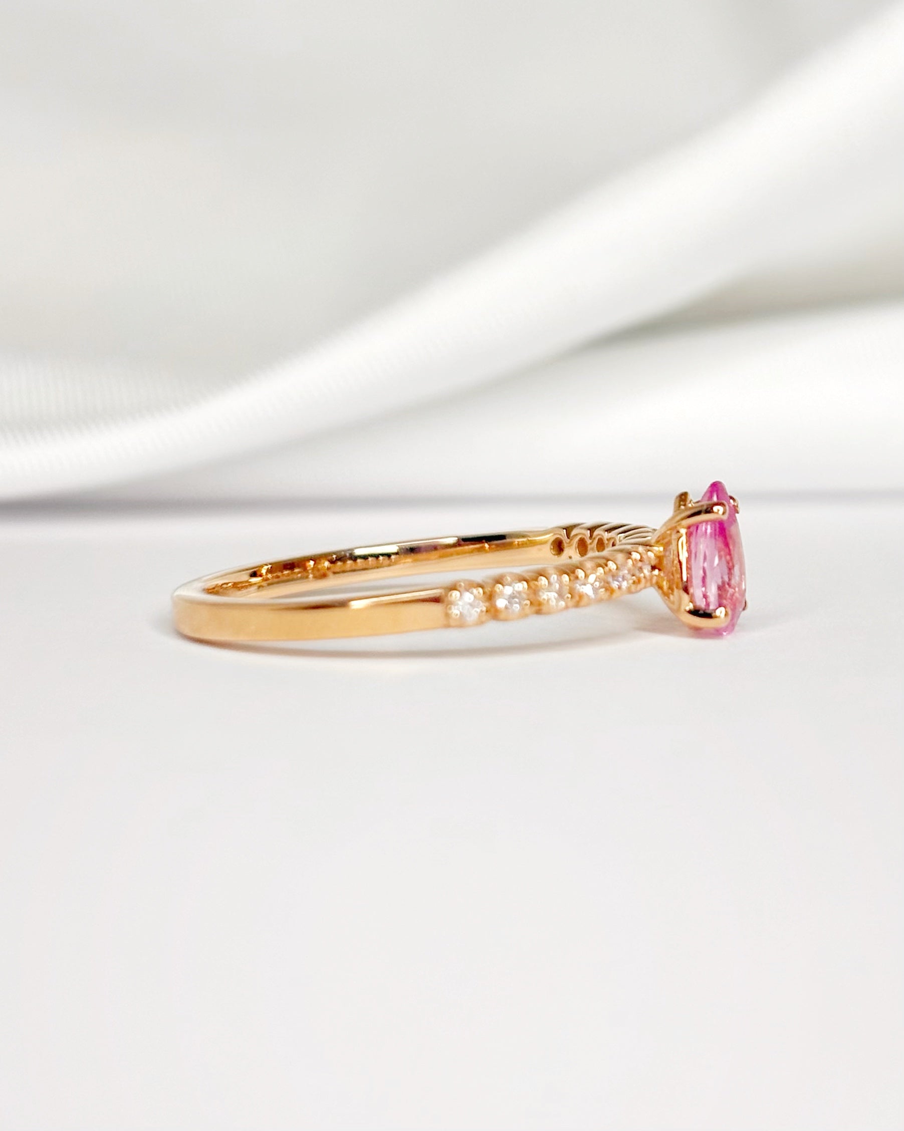Bague Saphir Rose &amp; Diamants "Victoria" (Copie) - Elliade Paris