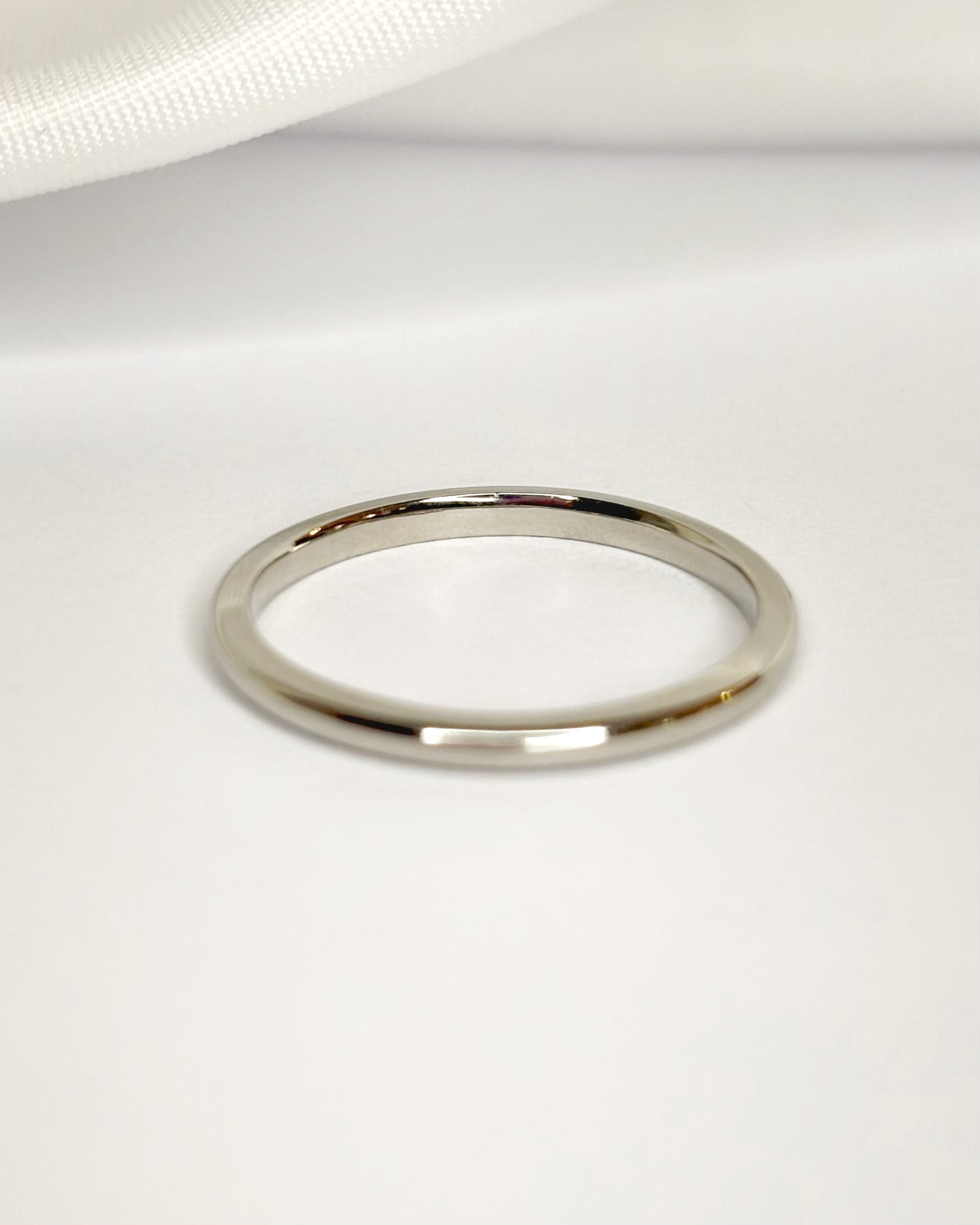 Alliance Or Gris 18 carats 1.6mm "Molly"
