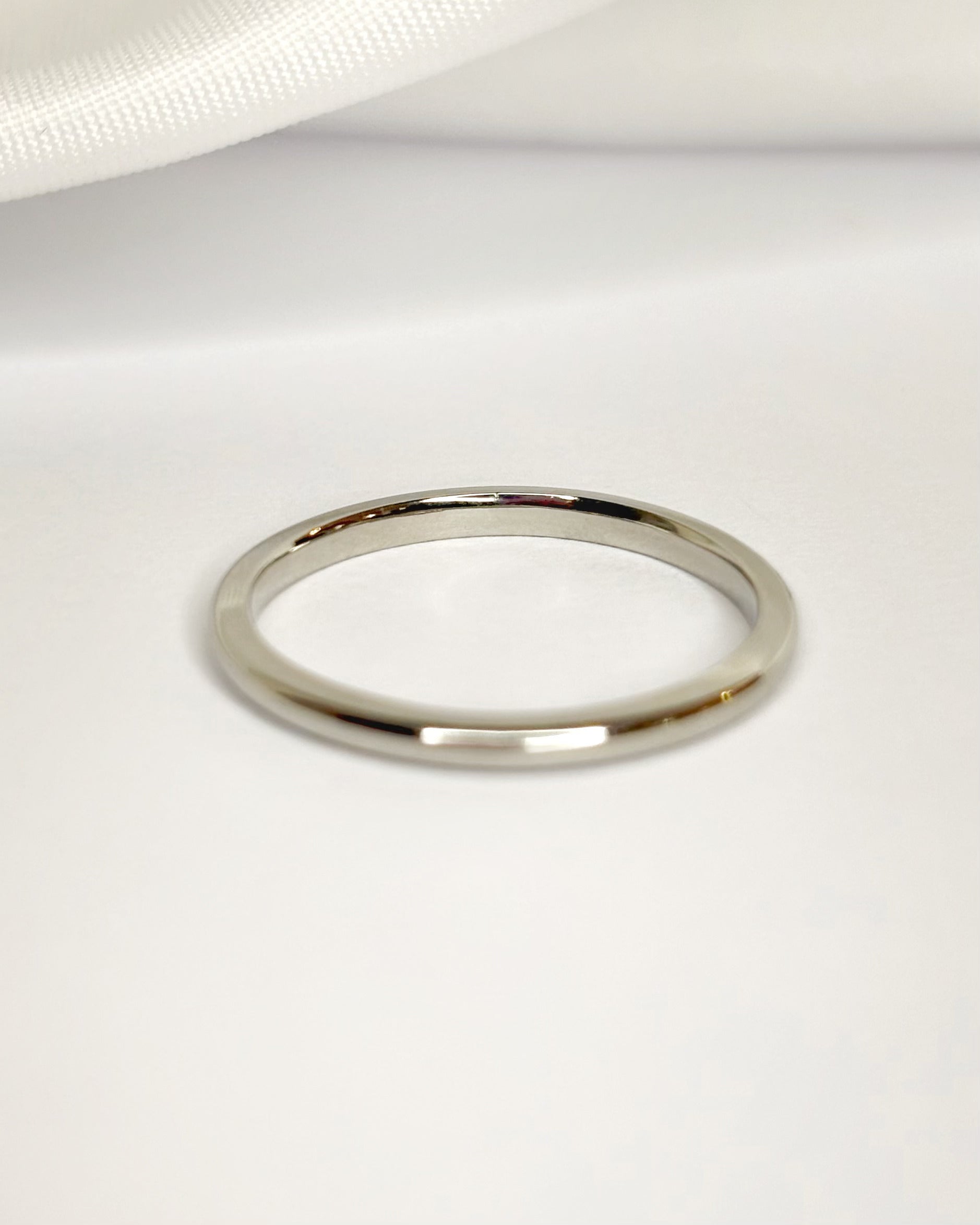 Alliance Or Gris 18 carats 1.6mm "Molly"