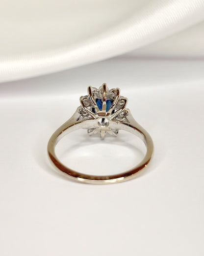 Anillo Marguerite Zafiro 0,53 quilates y Diamantes 0,36 quilates "Sarah"