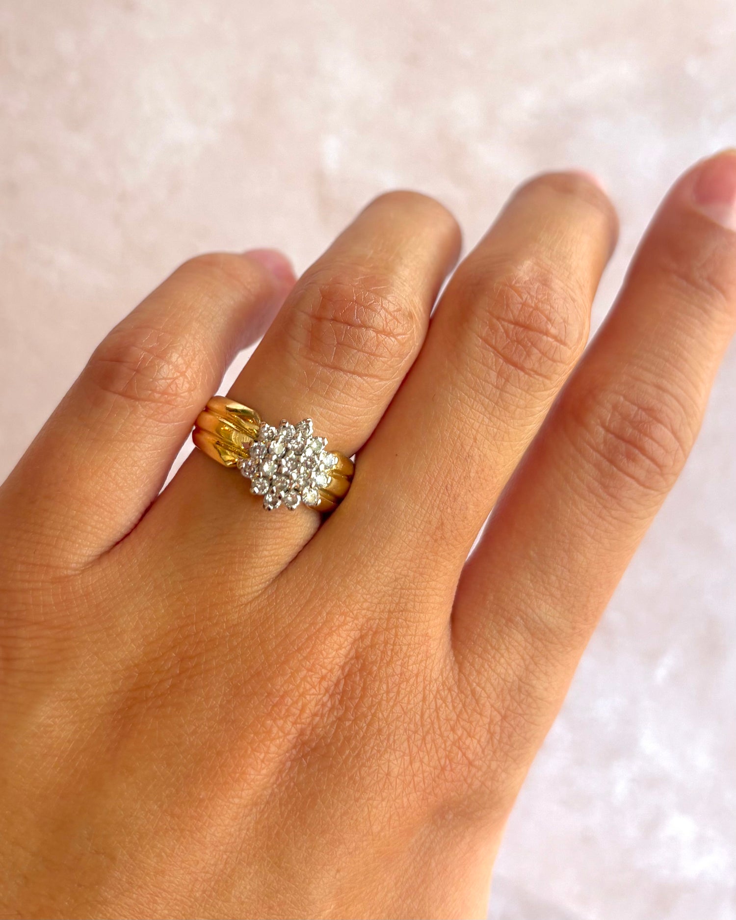 Anillo Marguerite Diamantes 0,57 quilates 4,25 g "Eléna"