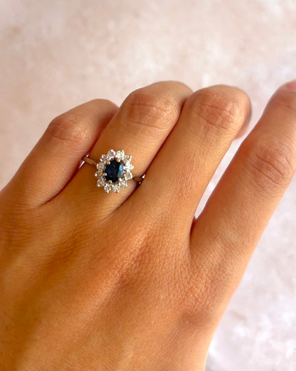 Anillo Marguerite Zafiro 0,53 quilates y Diamantes 0,36 quilates "Sarah"