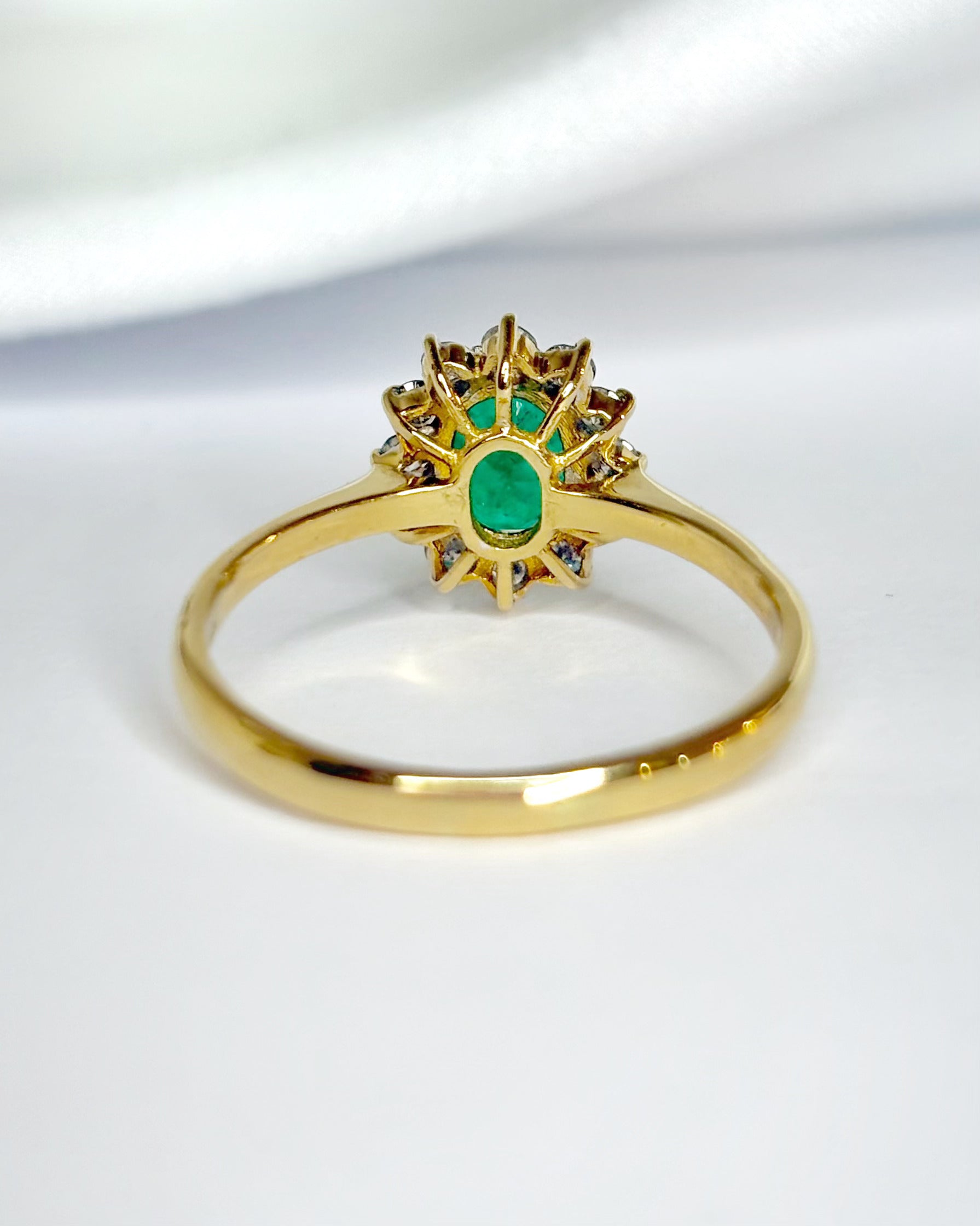 Bague Marguerite Émeraude 0.84 carat &amp; Diamants 0.36 carat "Cirine"