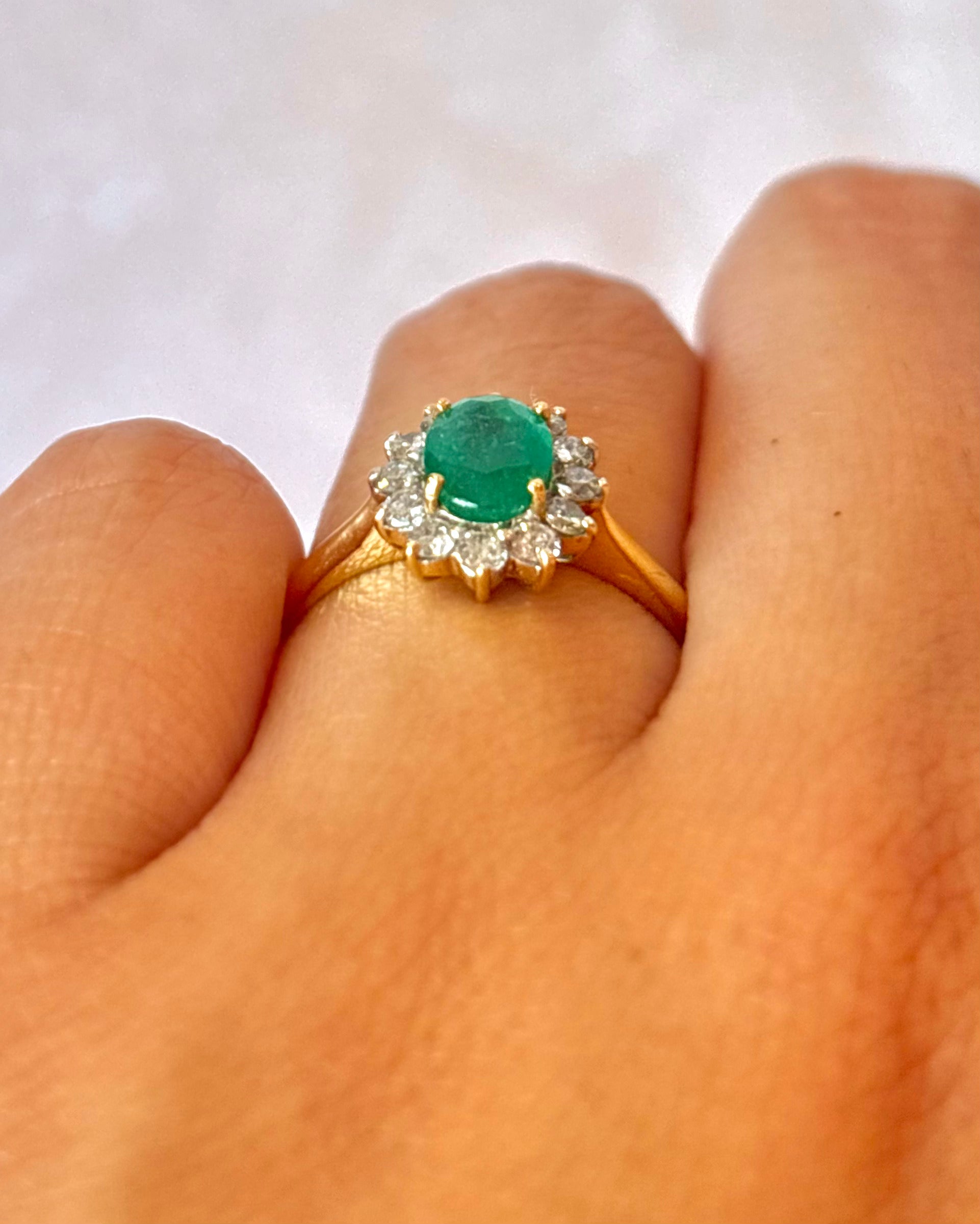 Bague Marguerite Émeraude 0.84 carat &amp; Diamants 0.36 carat "Cirine"