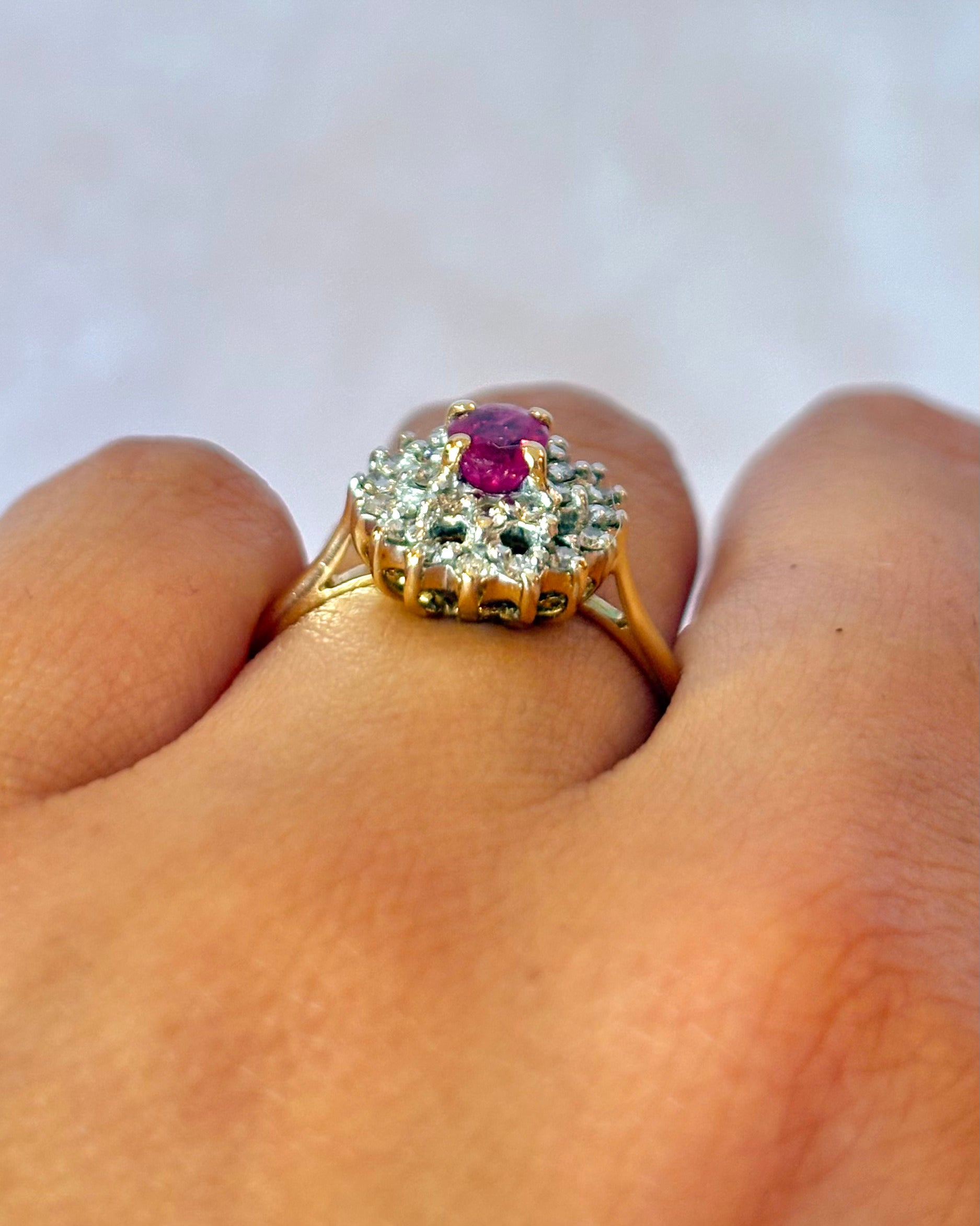 Bague Marguerite Rubis 0.60 carat &amp; Diamants 0.26 carat "Louise"