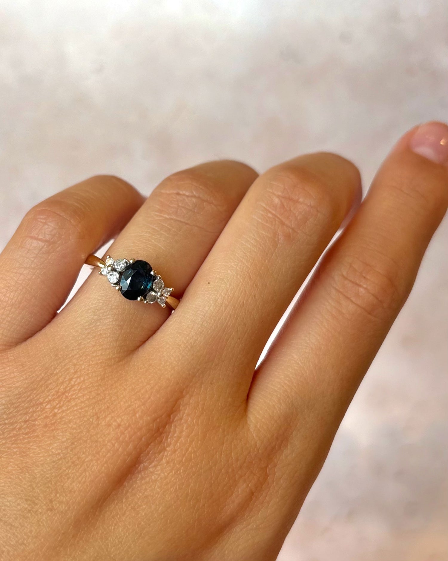 Bague Trilogie Saphir 0.85 carat &amp; Diamants "Rania"