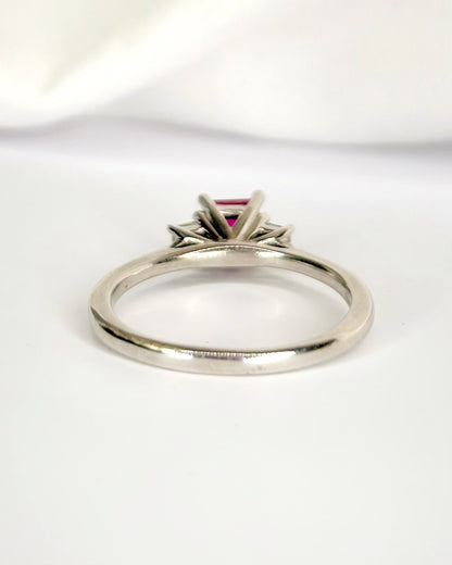 Bague Trilogie Rubis 0.50 carat &amp; Diamants 0.20 carat "Rozenn"