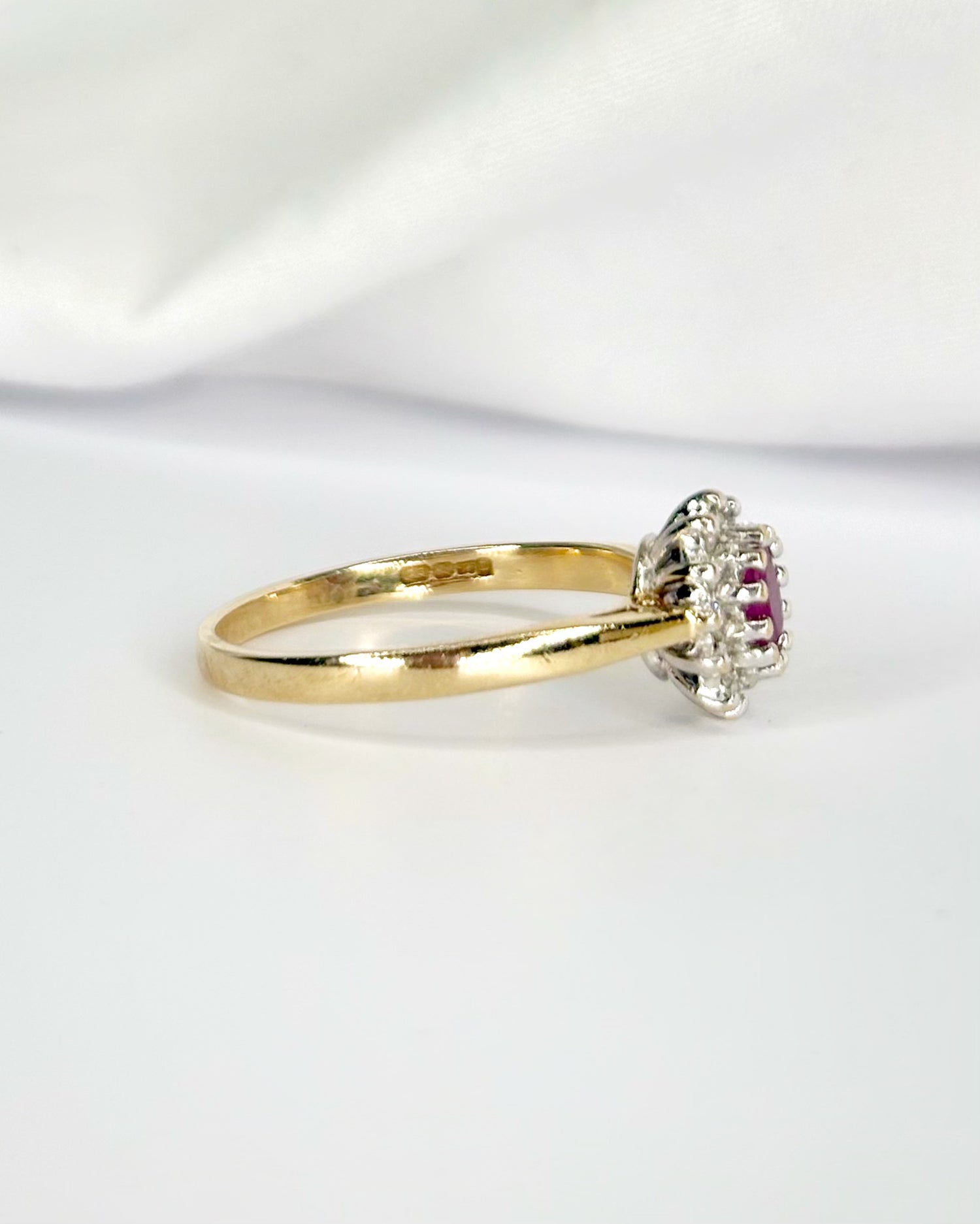 Bague Marguerite Rubis &amp; Diamants "Liane"