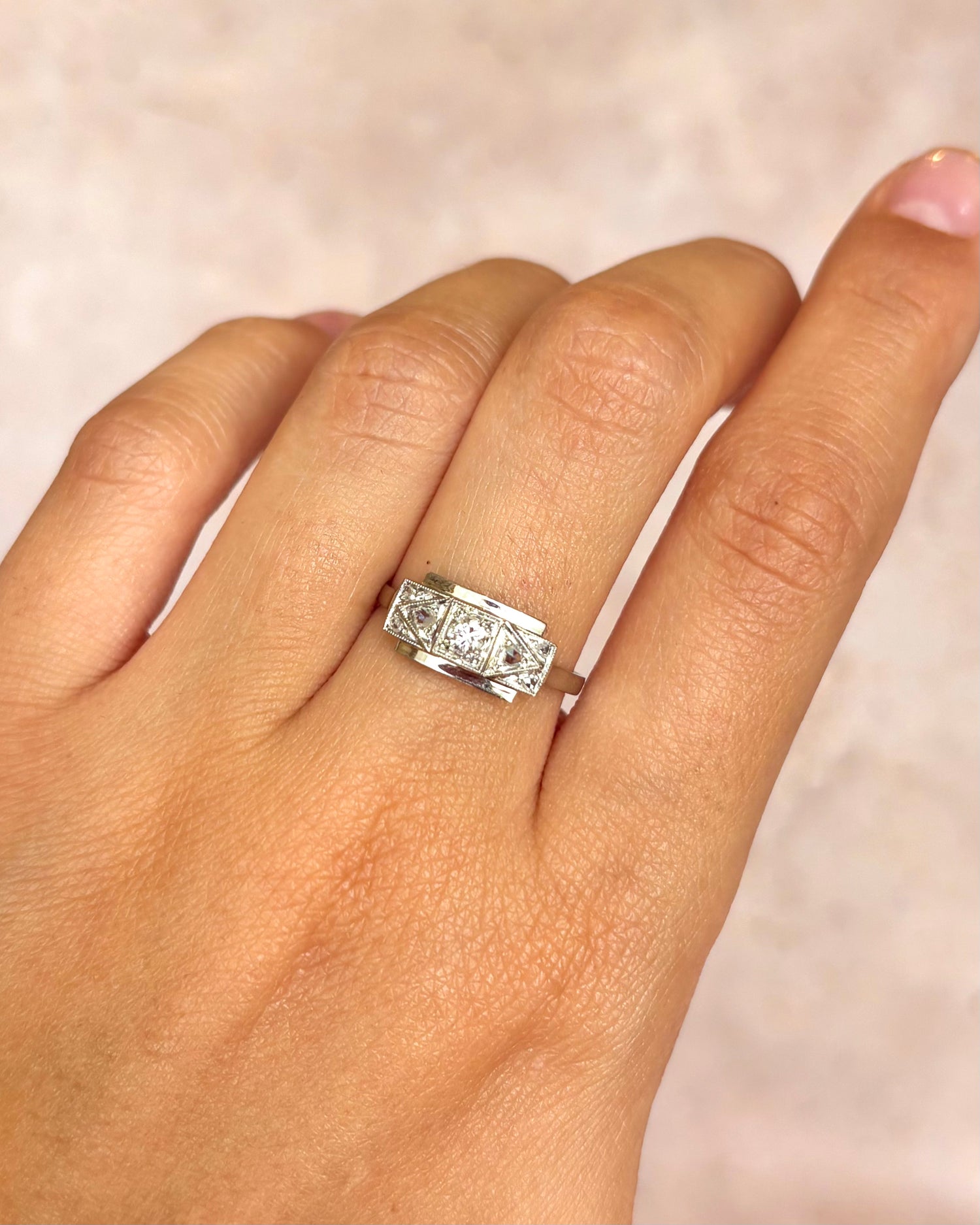 Anillo Art Déco de diamantes «Esther»