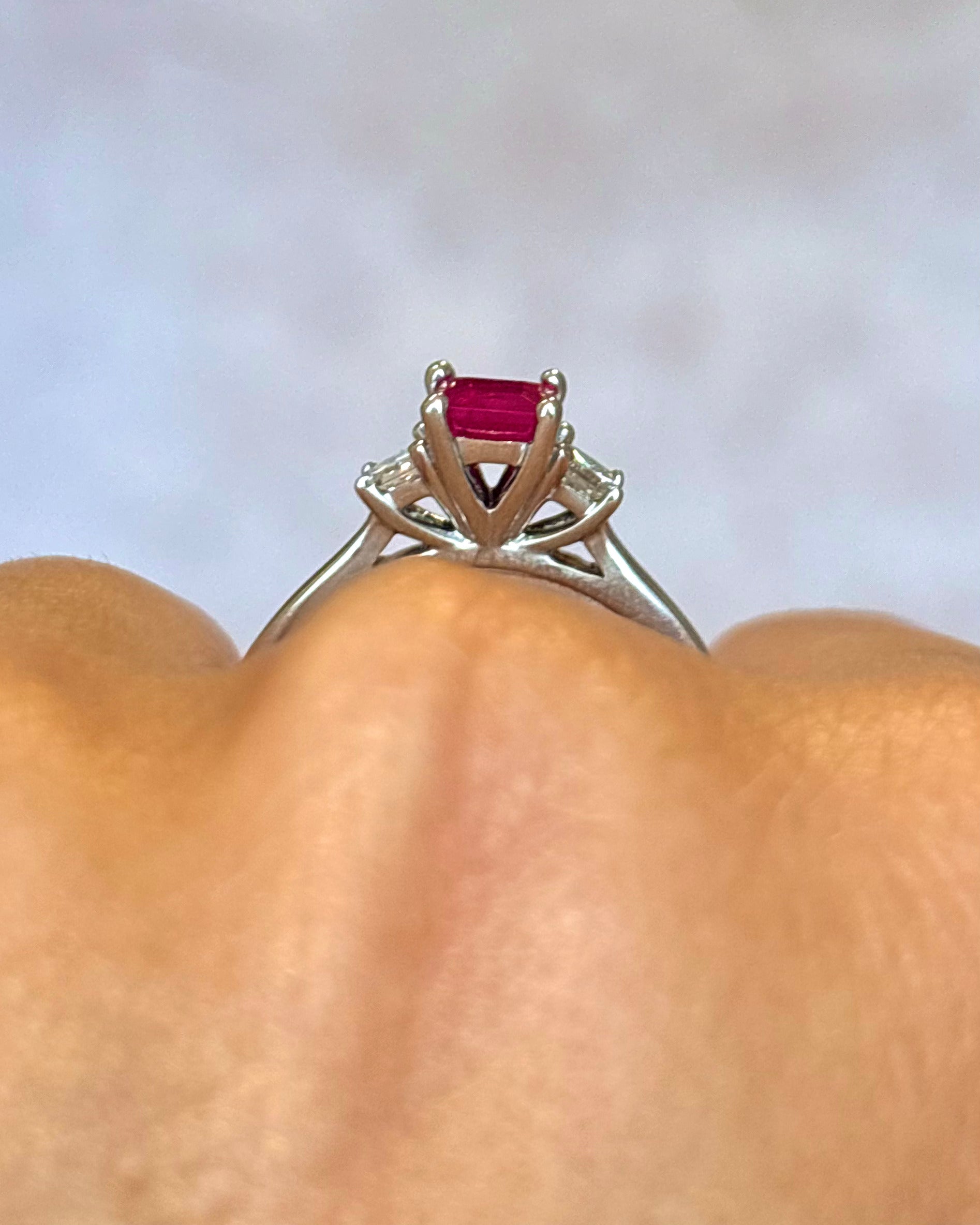 Bague Trilogie Rubis 0.50 carat &amp; Diamants 0.20 carat "Rozenn"