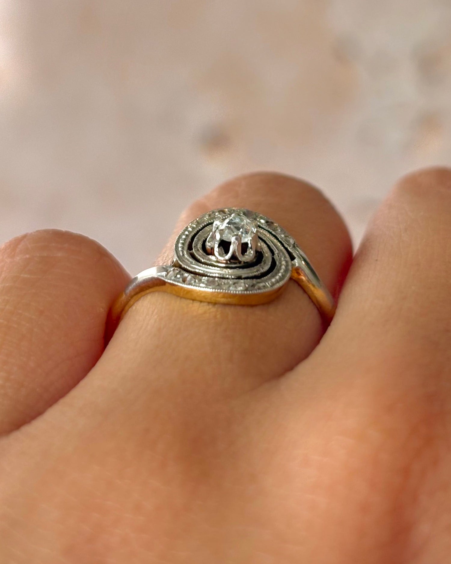 Bague Tourbillon Style Art Nouveau Diamants "Clémence"