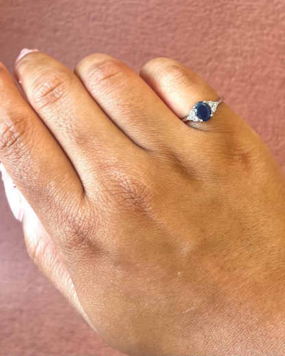 0.85-carat Sapphire &amp; Diamond Trilogy Ring “Aby”