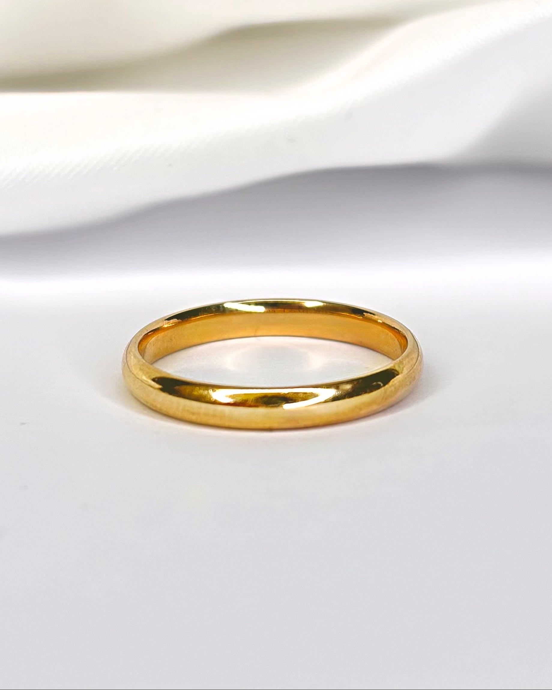 18-Carat Yellow Gold Wedding Band 2.5 mm "Aimée"