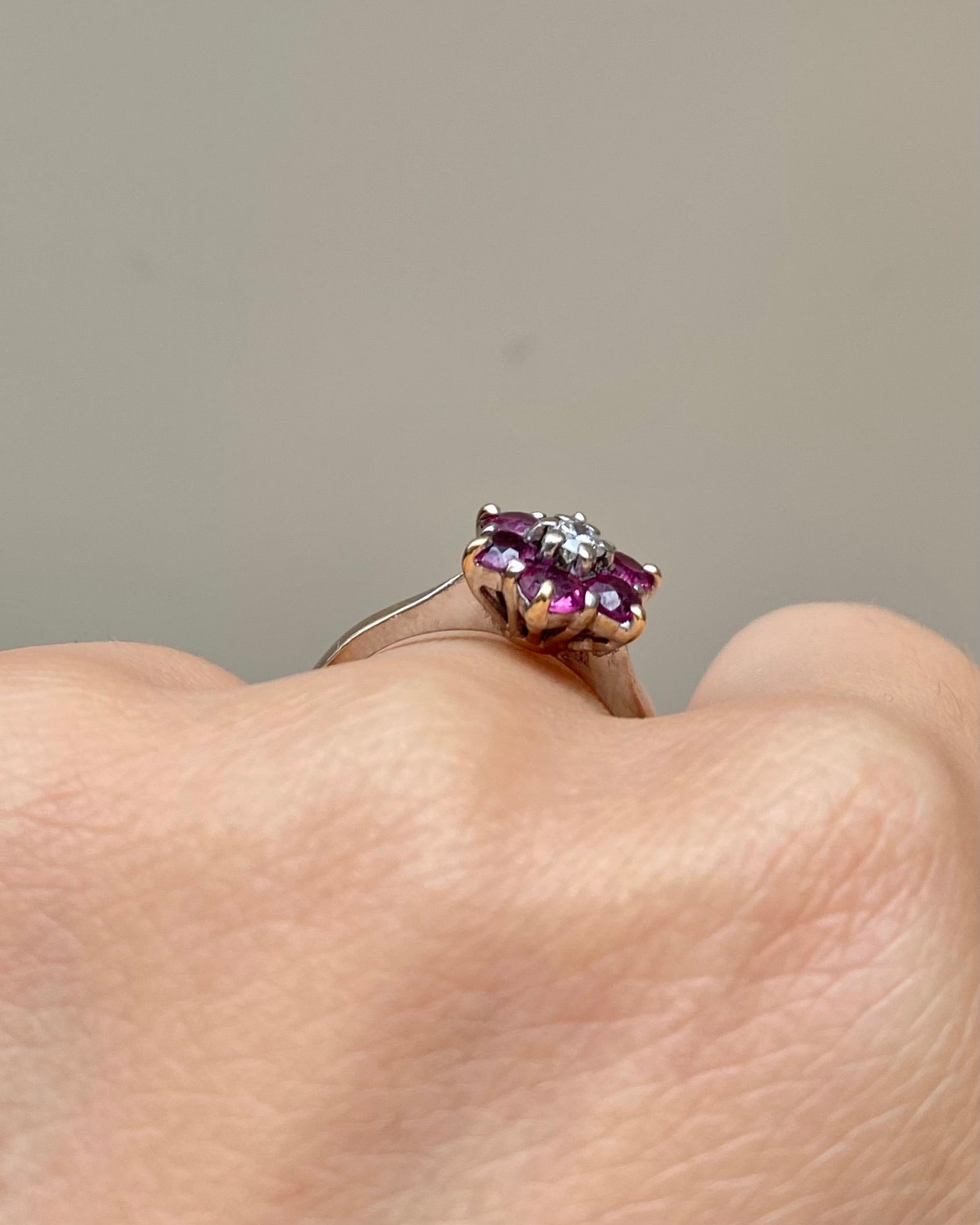 Bague Marguerite Rubis 1 carat &amp; 1 Diamant &quot;Ingrid&quot;