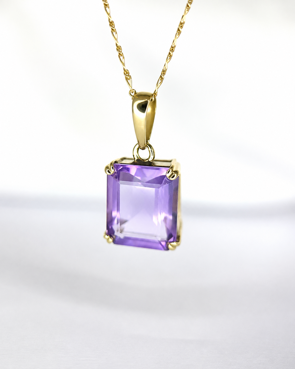 4.85-carat Amethyst Pendant “Maryssa”