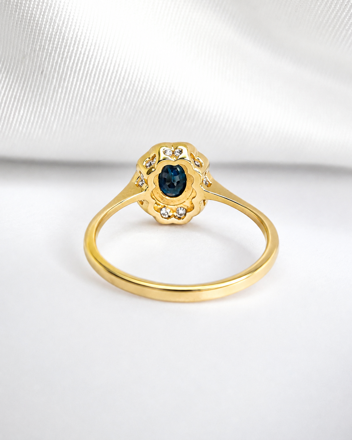 “Tara” 0.70-carat Sapphire &amp; Diamond Daisy Ring