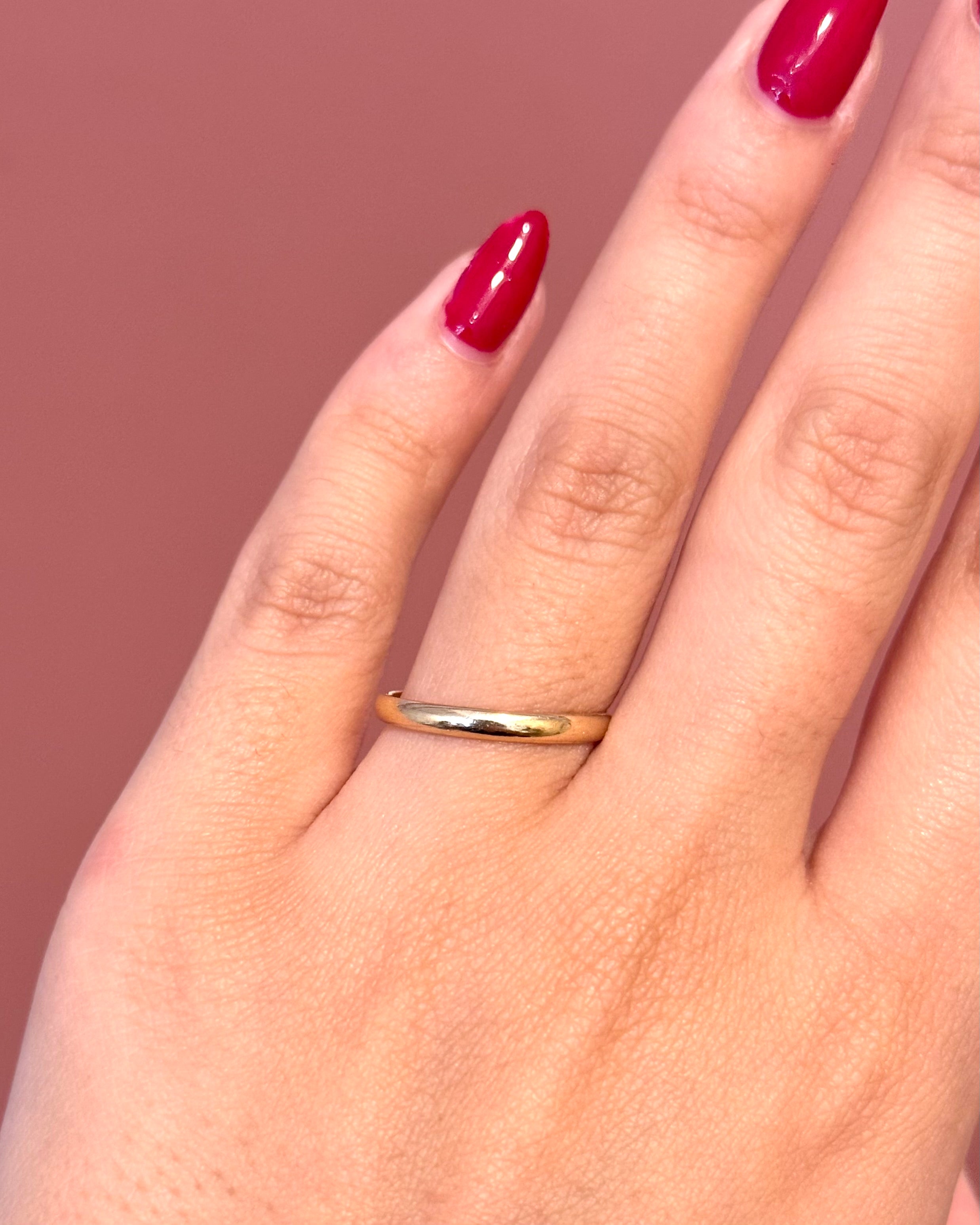 18-karat yellow gold wedding ring “Romain”