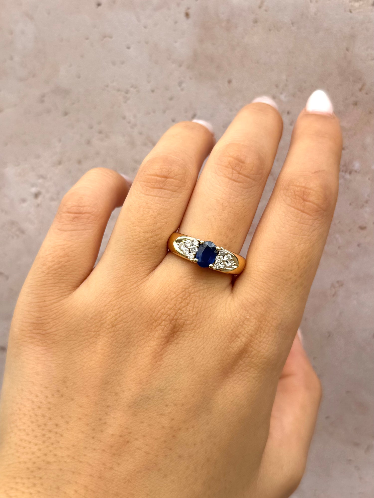 Anillo Trilogía Banda Zafiro 1 quilate y Diamantes 0,48 quilates "Ornella"