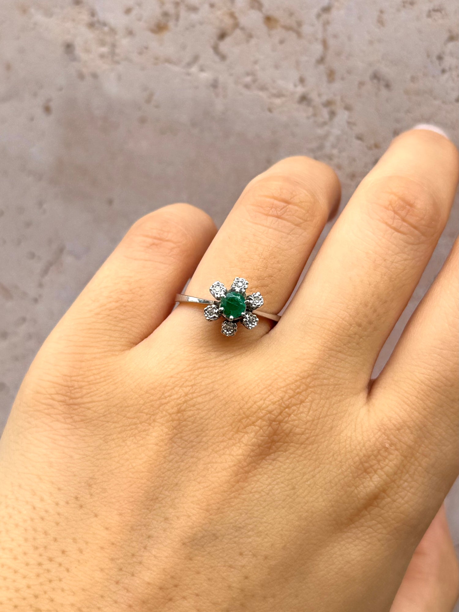 Emerald &amp; Diamond Daisy Ring "Esma"