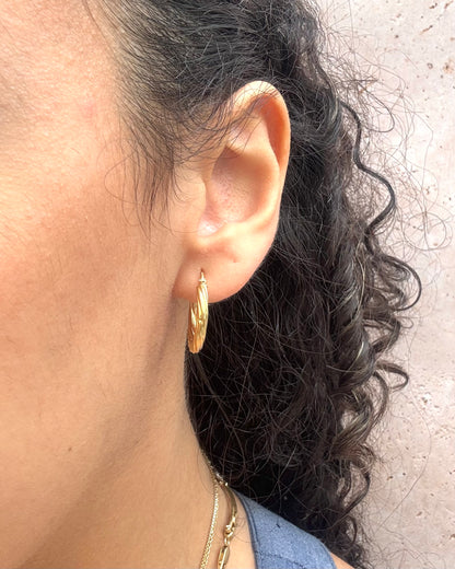 Créoles de oro amarillo de 18 quilates "Donna"