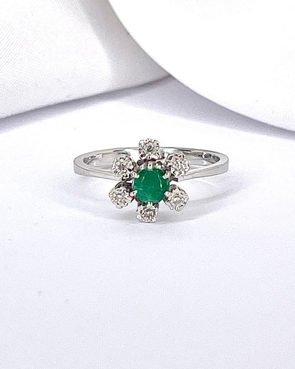 Emerald &amp; Diamond Daisy Ring "Esma"