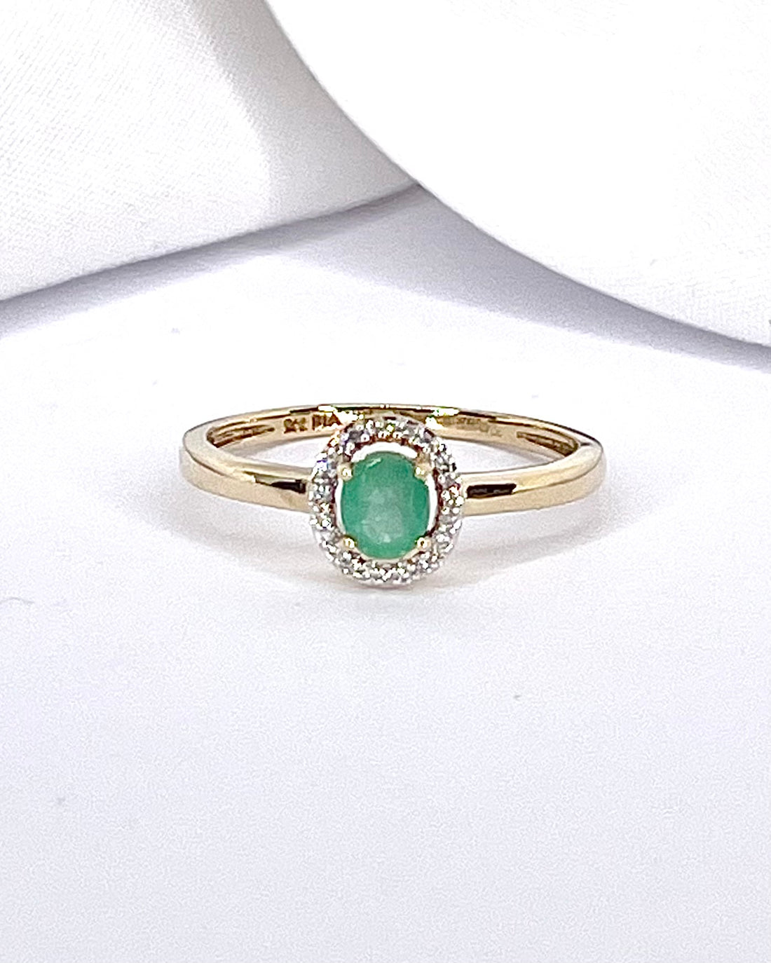 Bague Solitaire Émeraude &amp; Diamants "Bettina"