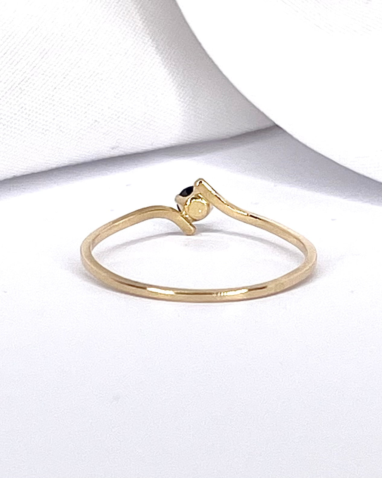 Solitaire Sapphire Ring "Jaqueline"