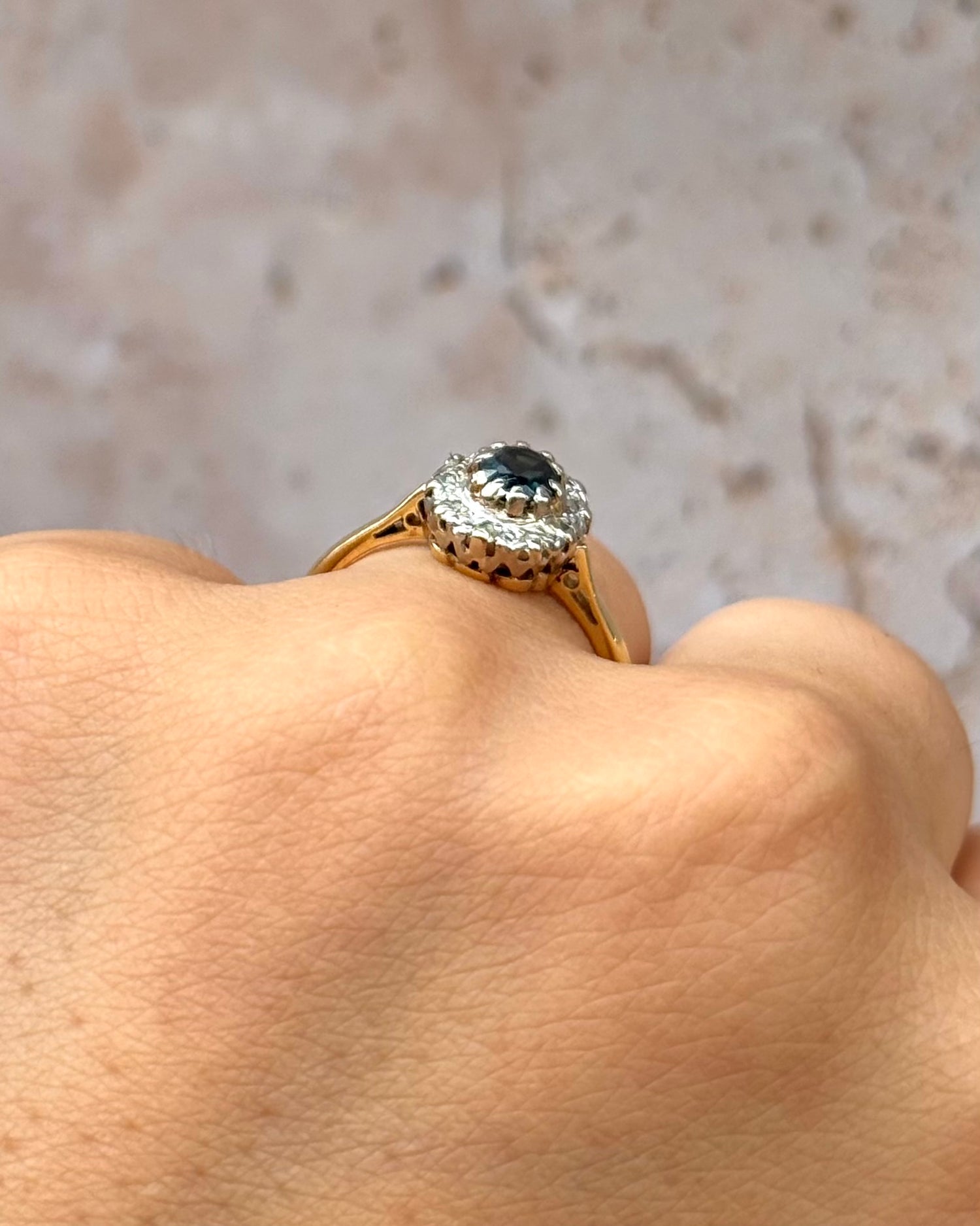 Bague Marguerite Saphir 0.65 carat &amp; Diamants "Sabrina"
