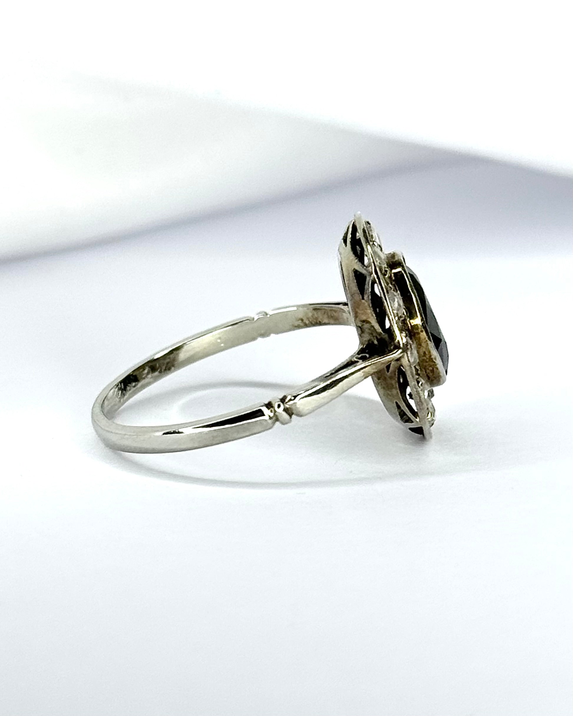 Bague Art-Déco Saphir 1.65 carat &amp; Diamants 0.30 carat "Ophélie"