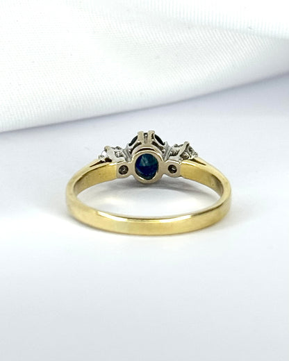 Bague Trilogie Saphir 0.75 carat &amp; Diamants 0.14 carat "Catherine"