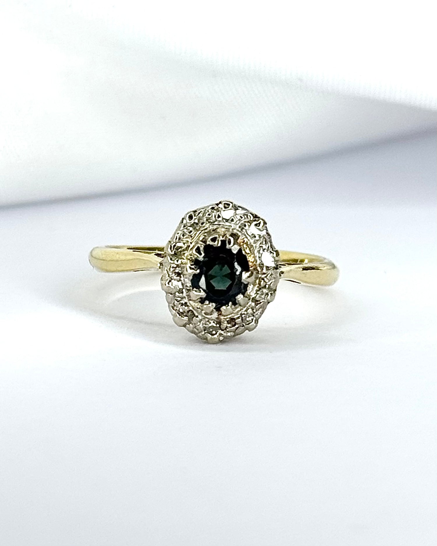 Bague Marguerite Saphir 0.65 carat &amp; Diamants "Sabrina"