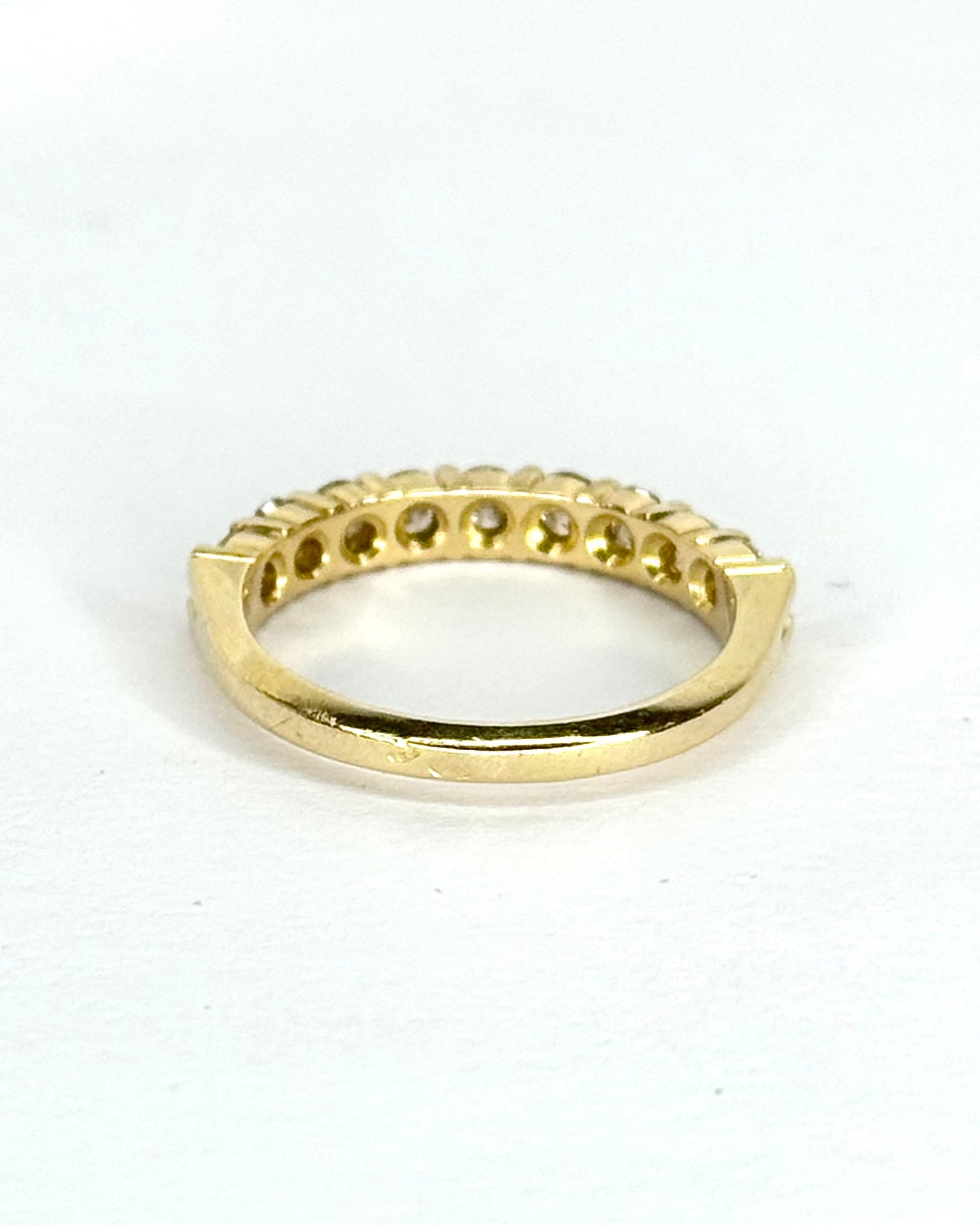 Demi-alliance Diamants 0.45 carat 2.5mm "Aloïse"