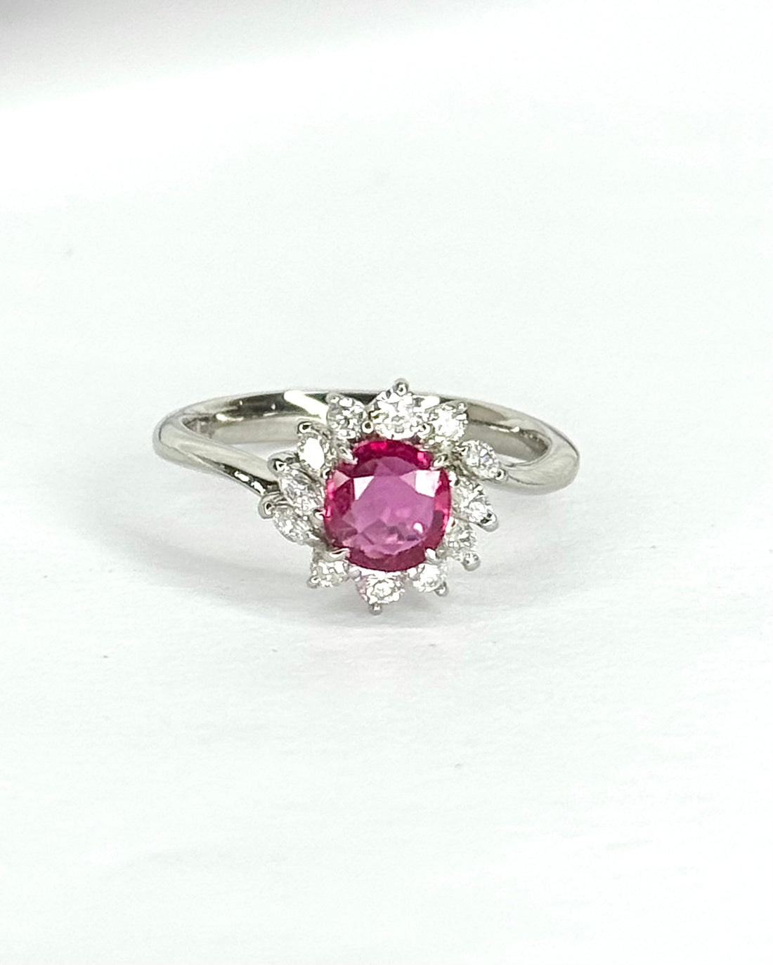 Bague Marguerite Rubis Mozambicain 0.67 carat &amp; Diamants 0.35 carat "Paola"