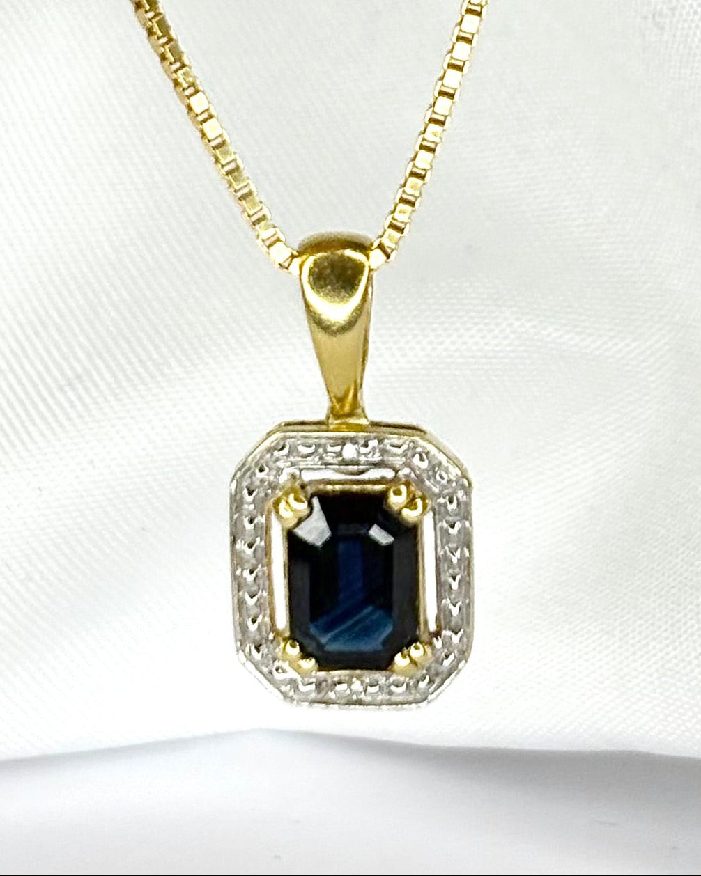 Art Deco Style Pendant Sapphire 1.15 Carat &amp; Diamonds "Caroline"