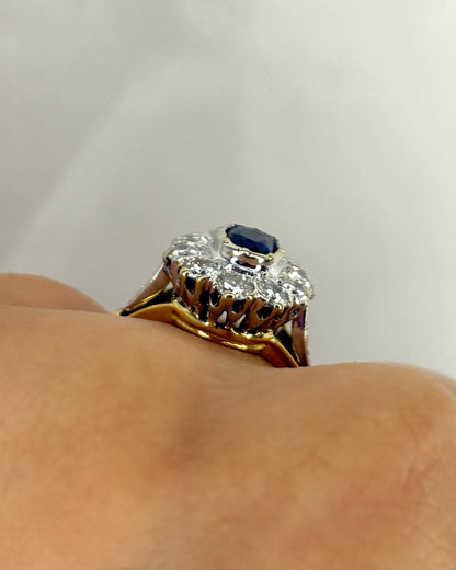 Marguerite Ring Sapphire 0.85 Carat &amp; Diamonds 0.92 Carat "Gladys"