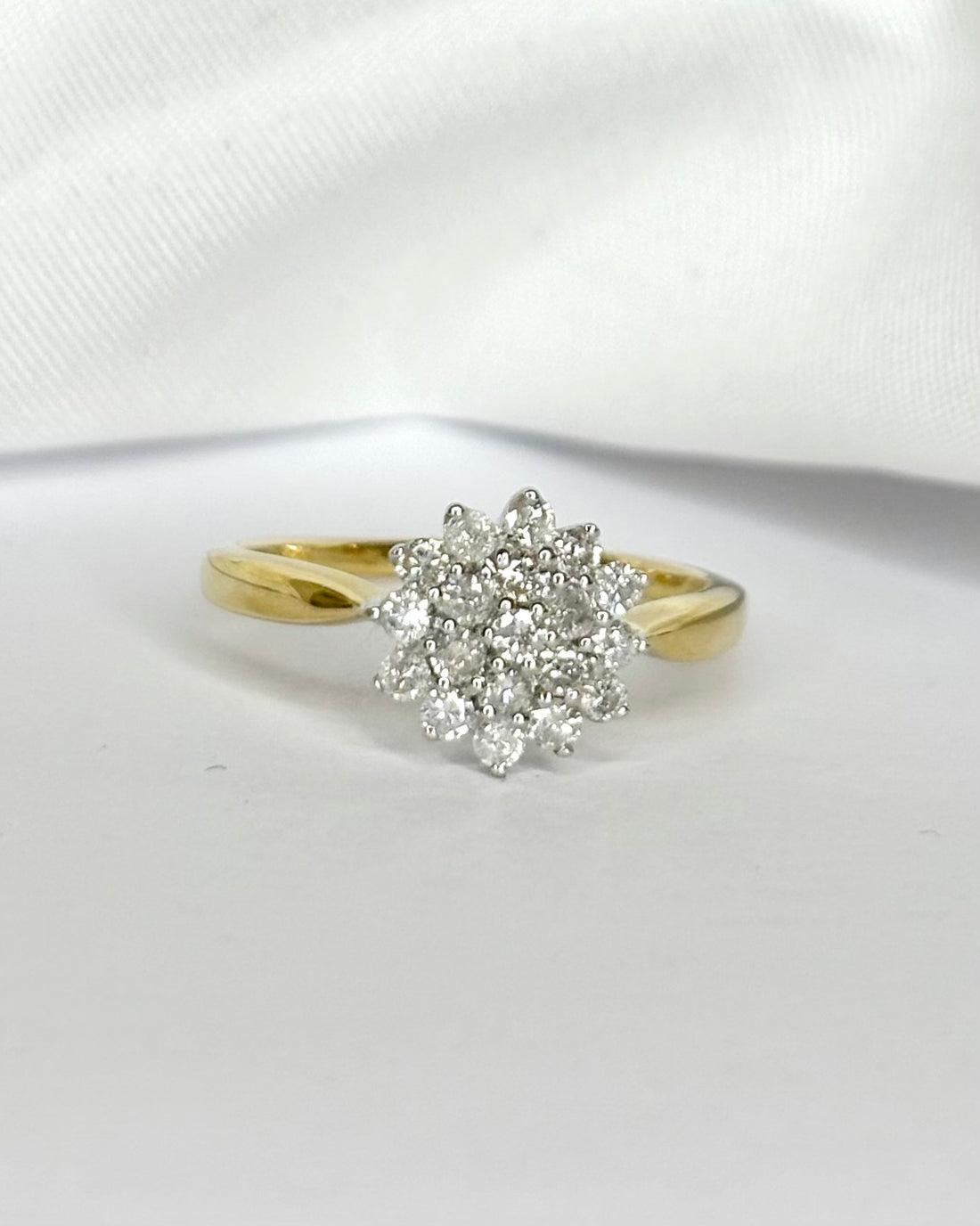 Bague Marguerite Diamants 0.55 carat "Safia"