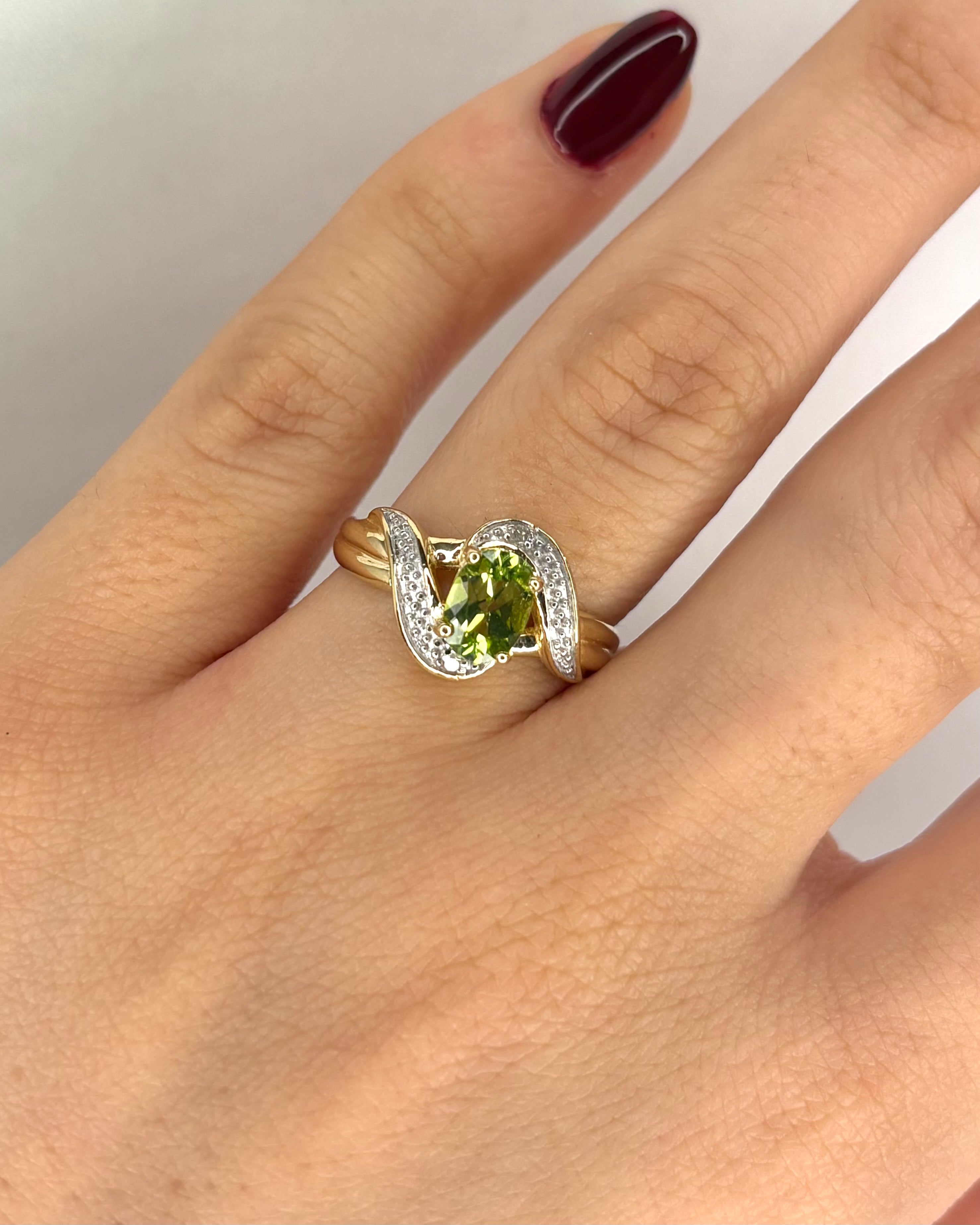 Bague Solitaire Péridot 0.80 carat &amp; Diamants "Olivine" - Elliade Paris