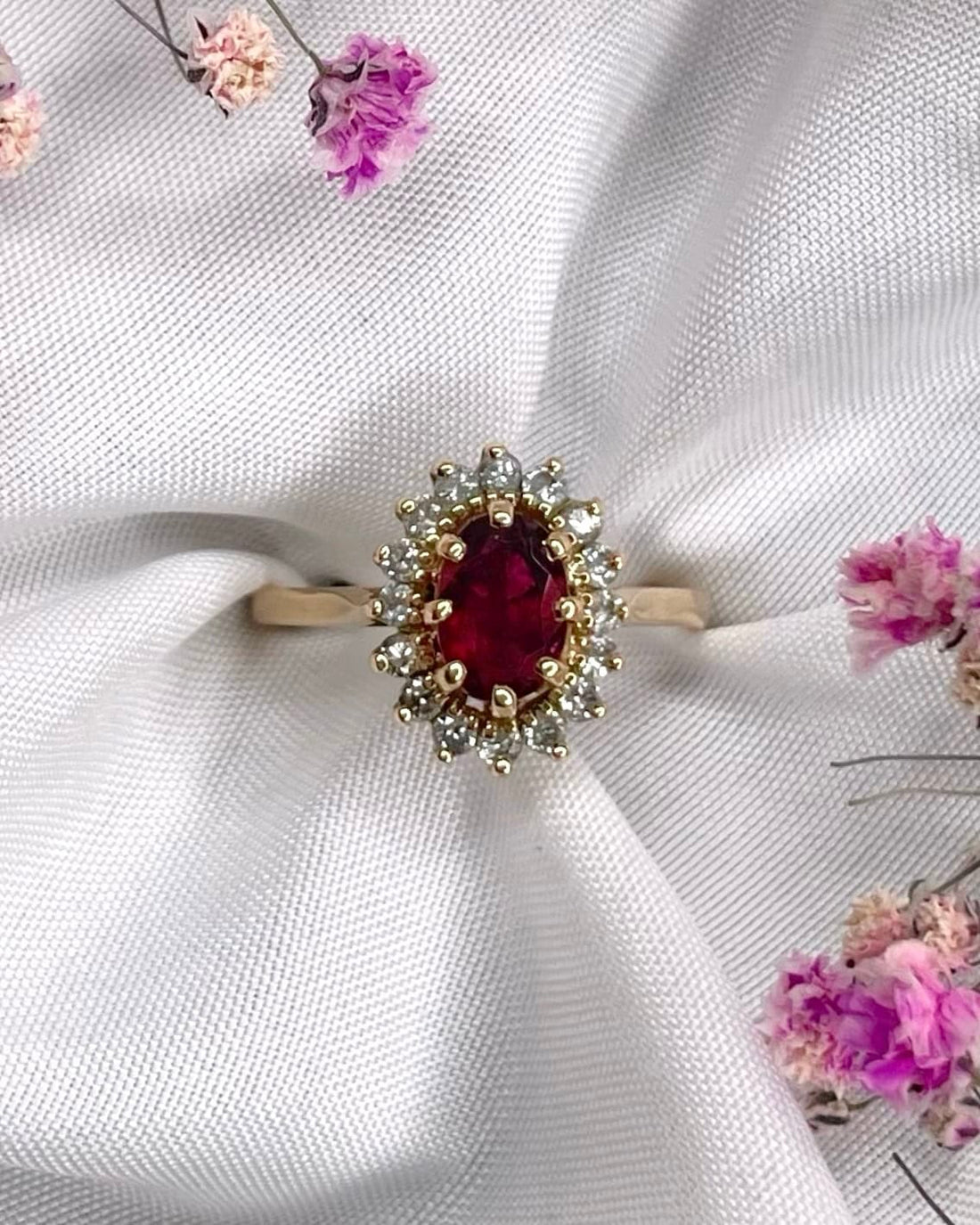 Bague Marguerite Rubis 0.90 carat & 16 Diamants "Amanda"