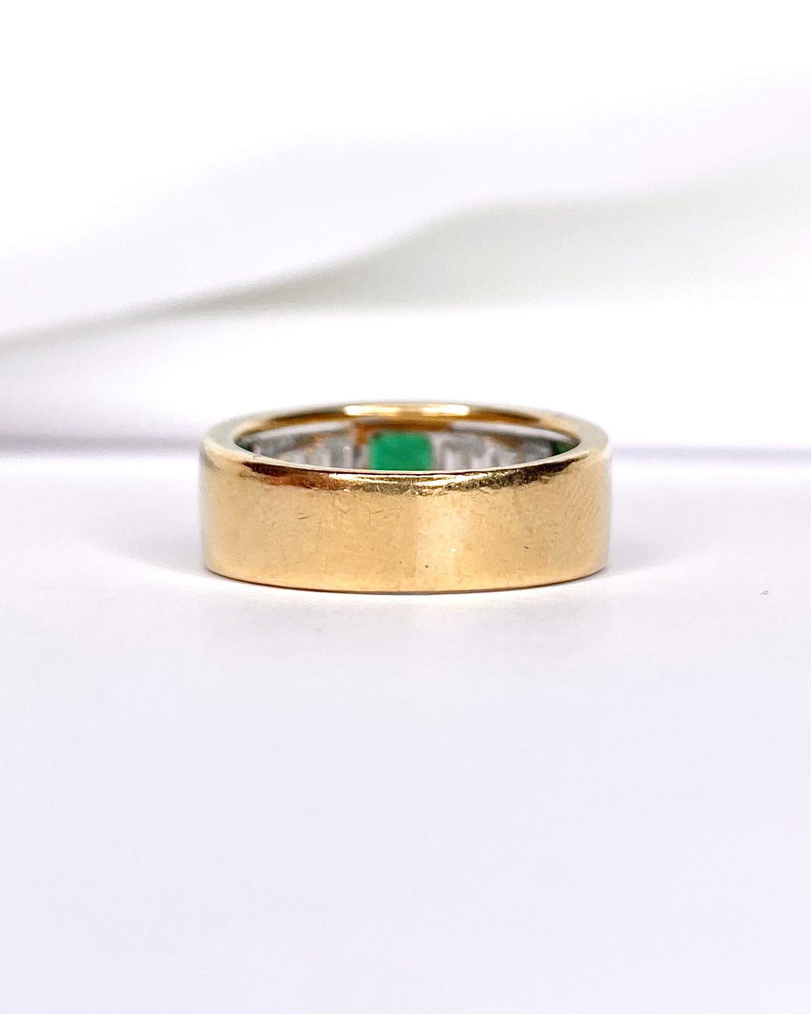 Bague jonc émeraude et diamants "Léonille" * - Lyon - Elliade Paris
