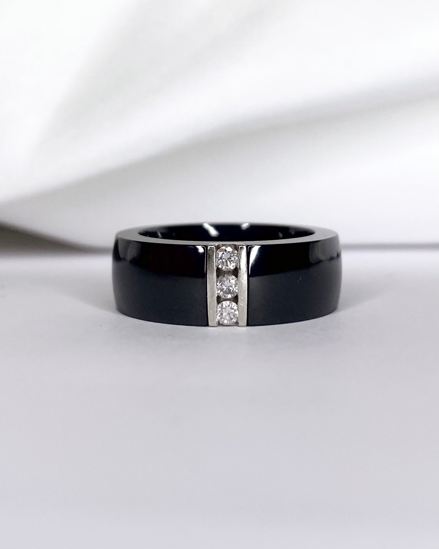 Bague Jonc Céramique &amp; Diamants 6.16 g "Kamila"