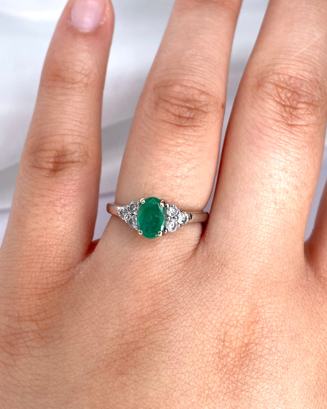 Bague Trilogie Emeraude et Diamants "Hélène" - Lyon * - Elliade Paris