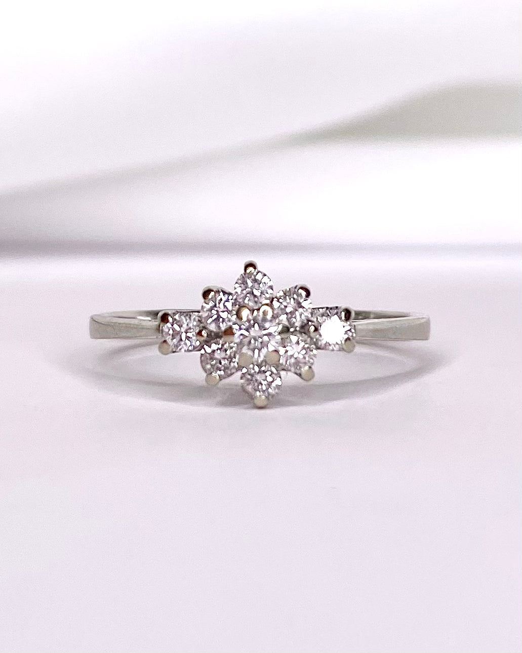 Bague marguerite diamants "Selma" - Lyon - Elliade Paris
