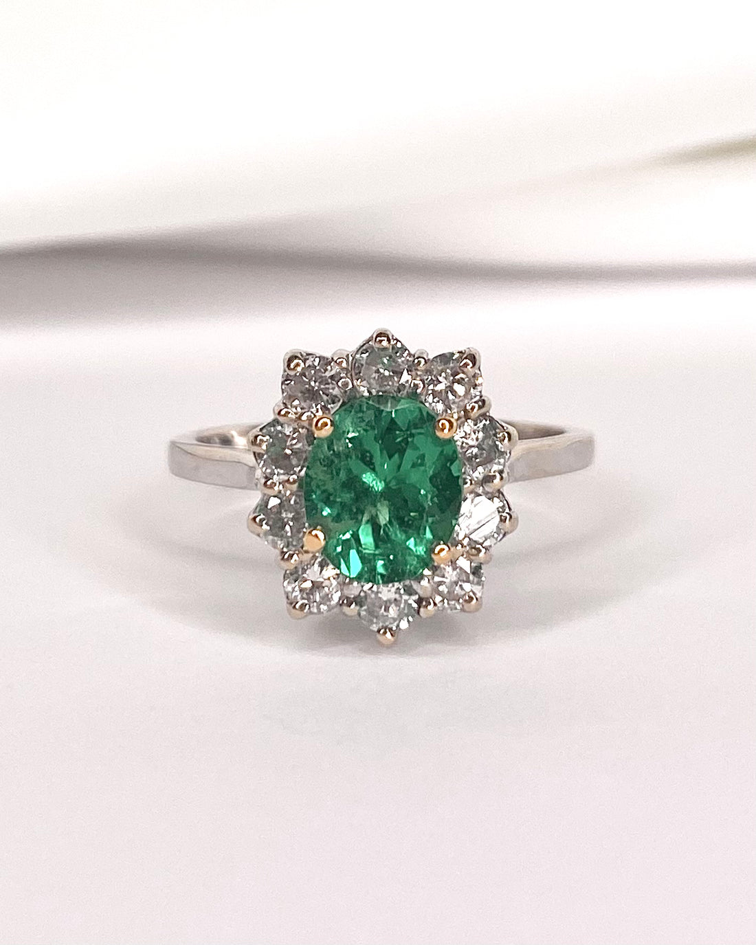 Bague Marguerite Émeraude 1.40 carat &amp; Diamants 0.70 carat "Kimy"