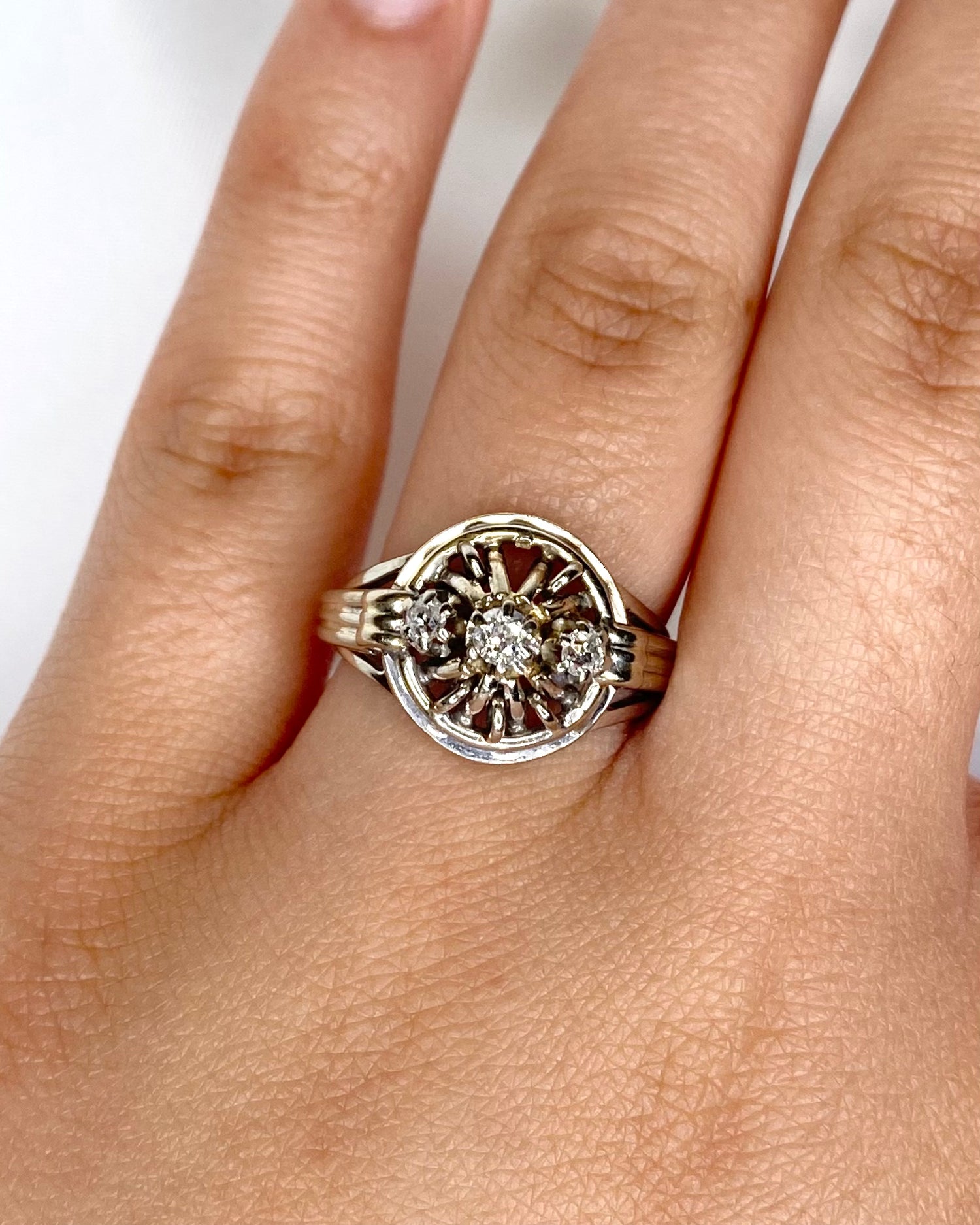 Anillo estilo Art Déco con diamantes 0,25 quilates y oro de 18 quilates 5,85 g "Romy"