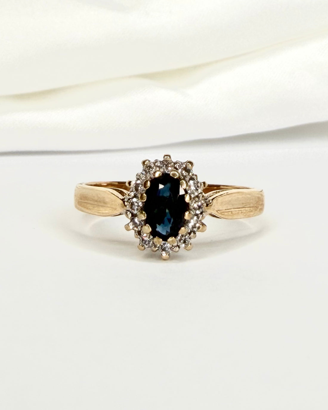 Bague marguerite saphir et diamants "Gisèle"* - Lyon - Elliade Paris