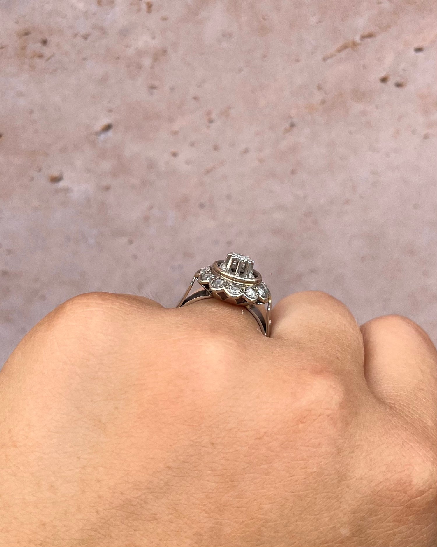 Bague Marguerite Diamants 0.56 carat, Or &amp; Platine 4.97g "Amaya"